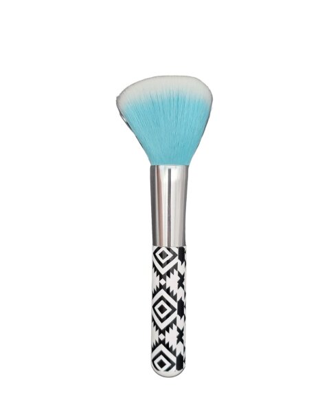 Essence Powder Brush Pinsel. Für ein gleichmäßiges auftragen von Puder